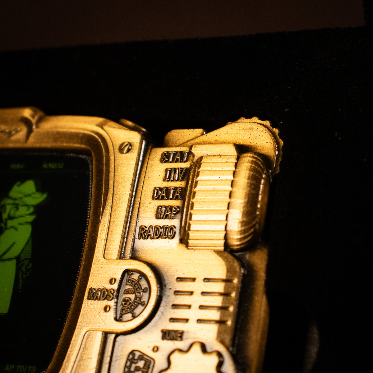 Fallout - Pip-Boy Limited Edition Lenticular Ingot - Mysterious Stranger Variant